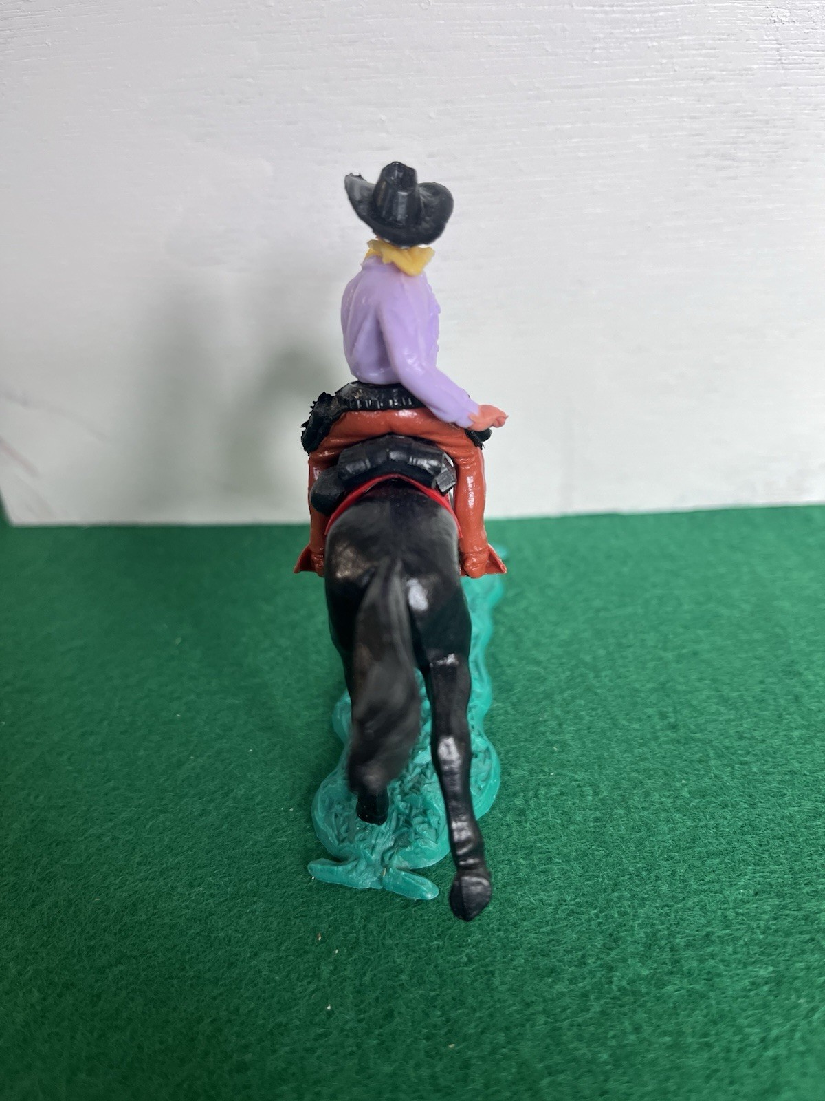 RARE Timpo Swoppet Mounted Cowboy – Lilac / Purple Shirt Variant – Vintage 1970s