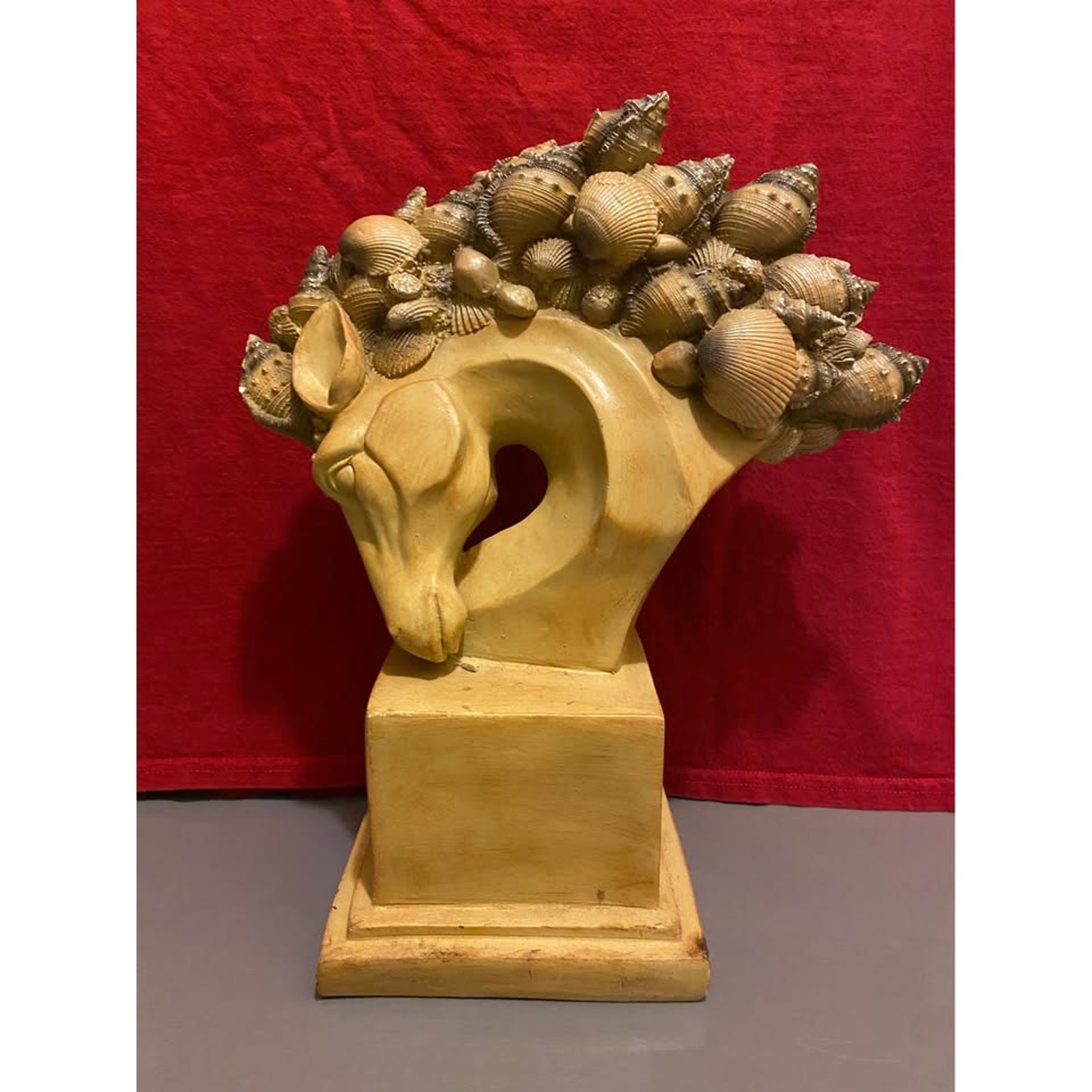 a decorative home accent piece.
