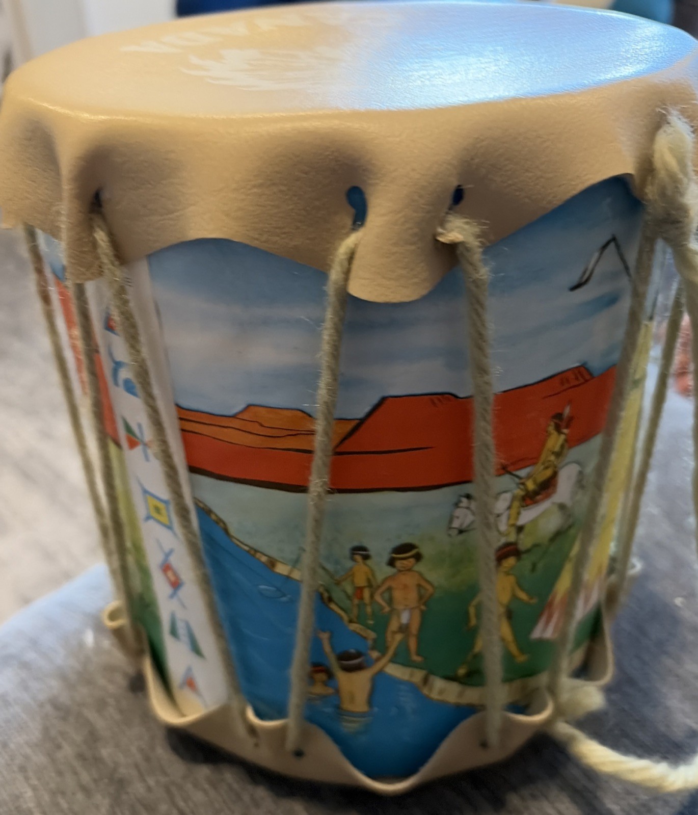 Vintage 1950’s Canada Toy Souvenir Tourism Native American Indian Drum B5