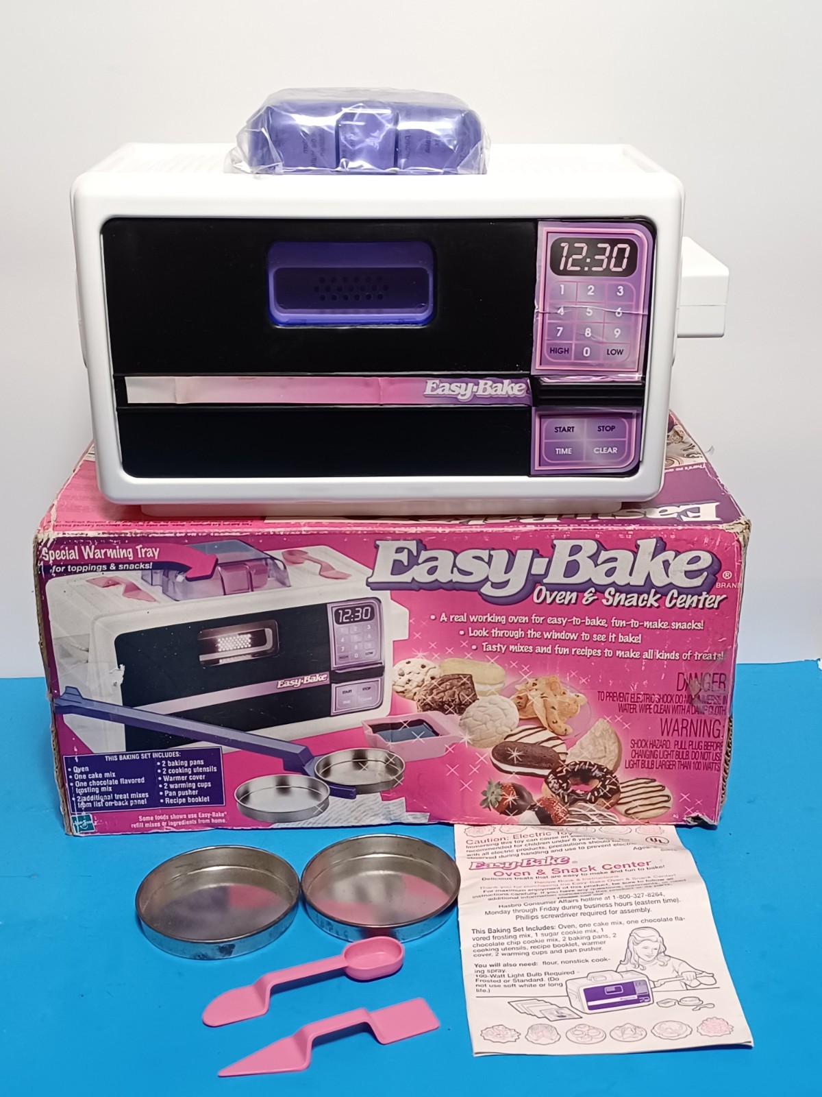 Vintage 1997 Easy-Bake Oven & Snack Center Hasbro Works