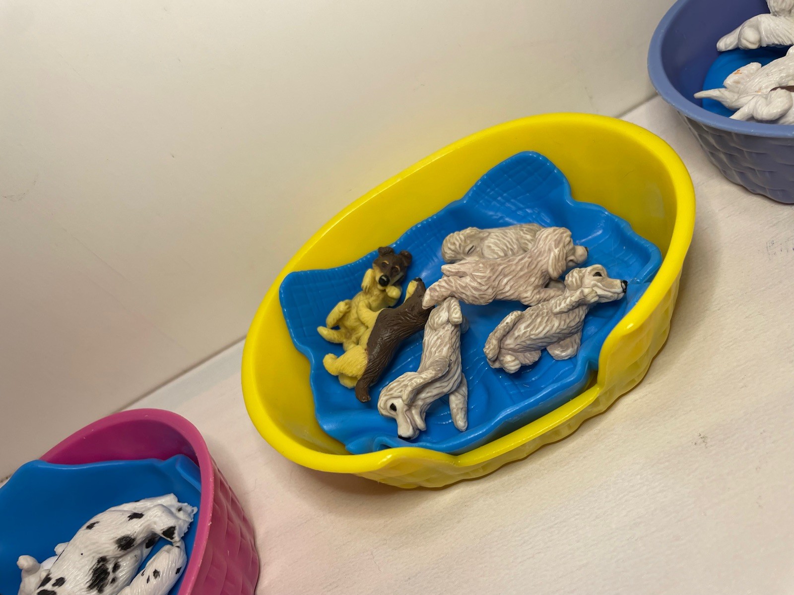Vintage 1994 Puppy In My Pocket Lot with Puppies Family Hasbro 13 puppies