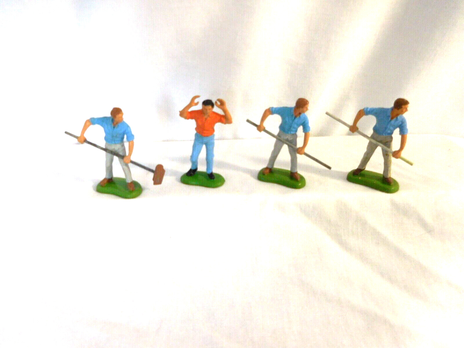 Britains Vintage lead figures England Farm Farmers Men x 4