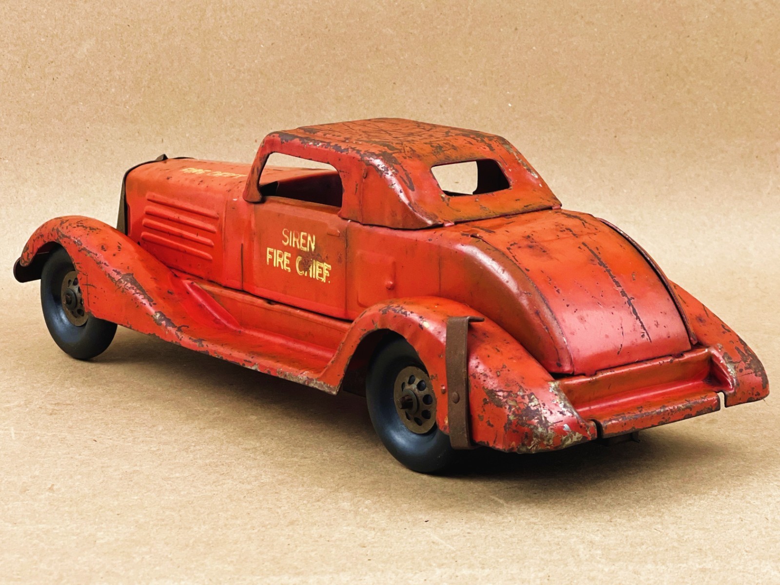 VTG 1930s Marx Siren Fire Chief coupe, steel metal wind up toy car, working