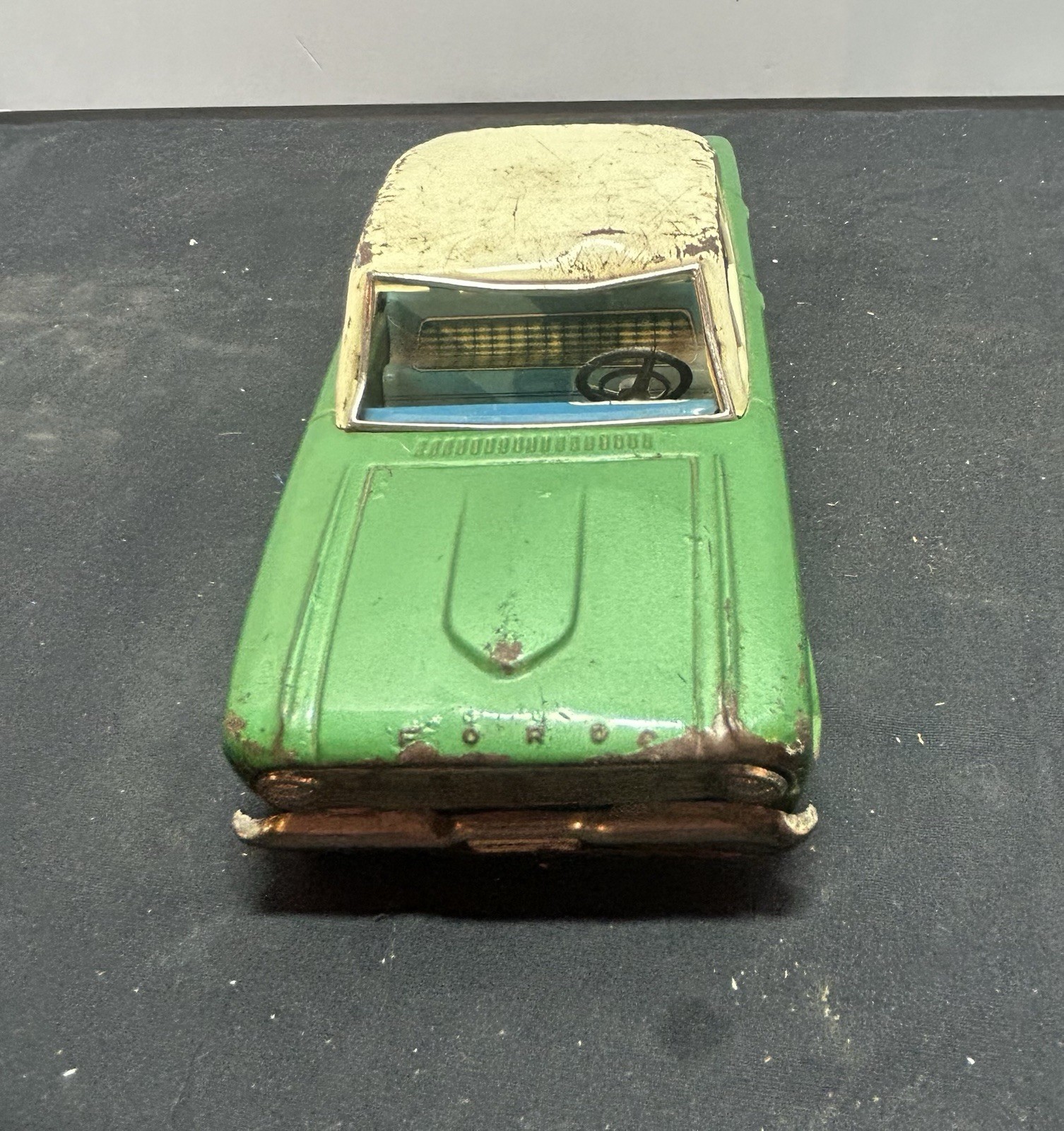 BANDAI TIN FRICTION DRIVE FORD FALCON