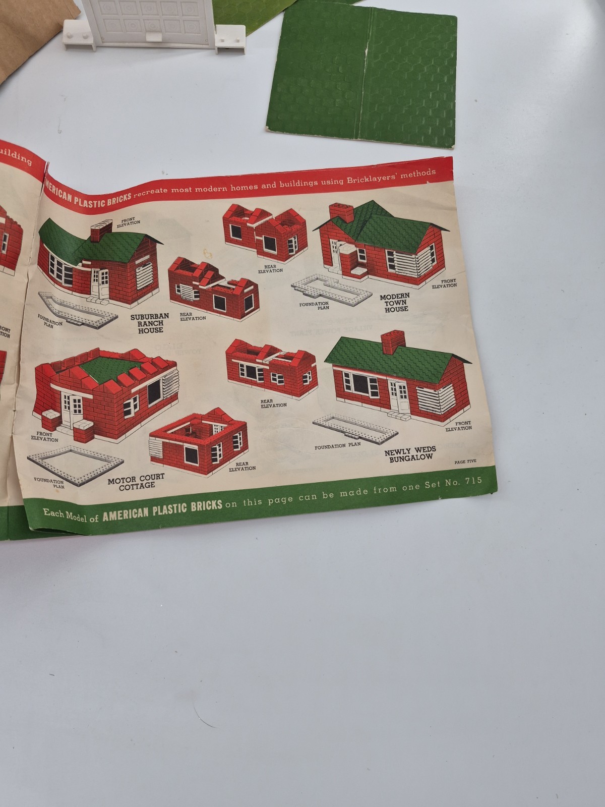 Large Lot – Vintage American Bricks Red and White Building Blocks With Booklet