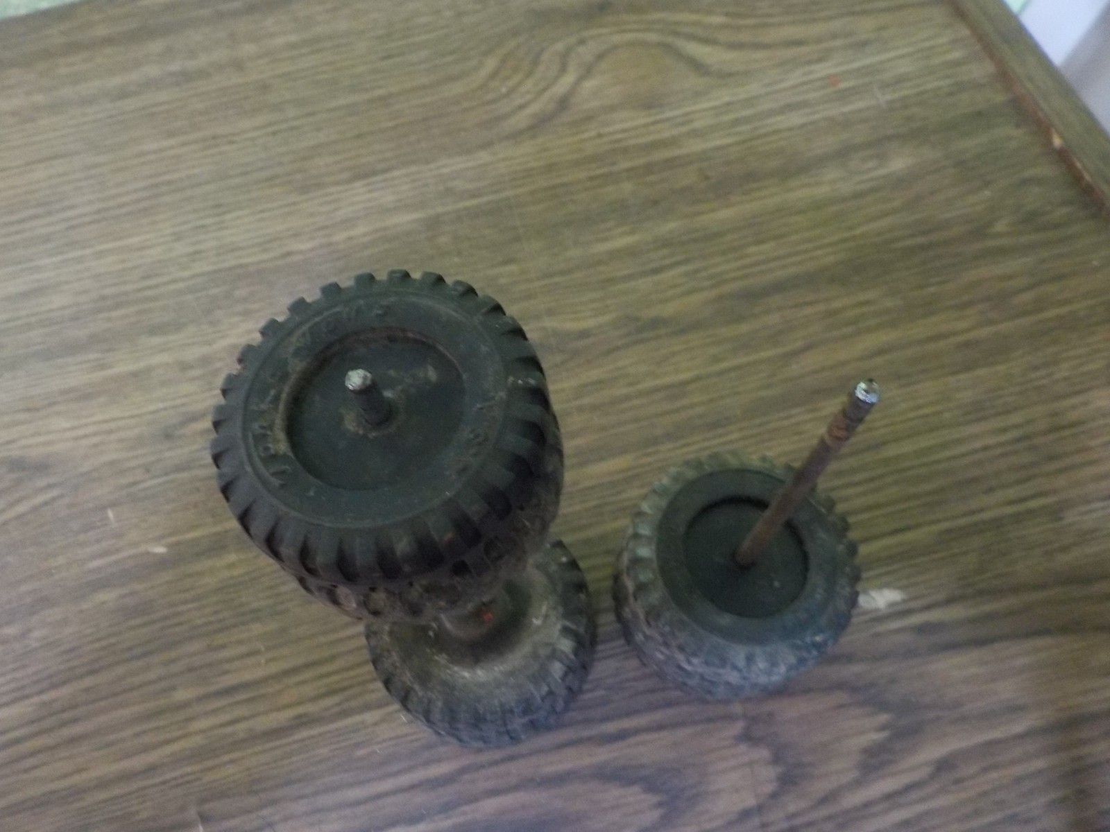 vintage tonka ford truck 6 solid rubber tires 2 axles for parts