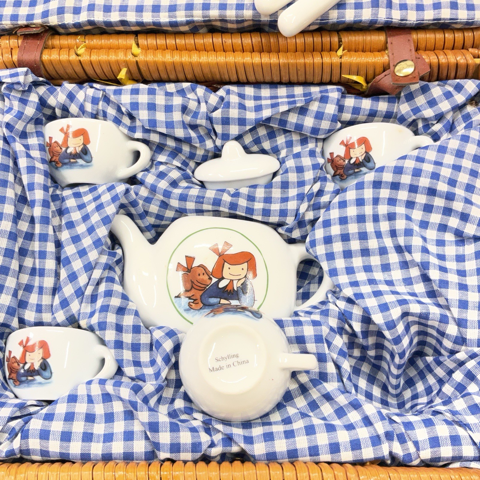 Vintage Madeline miniature tea set picnic basket