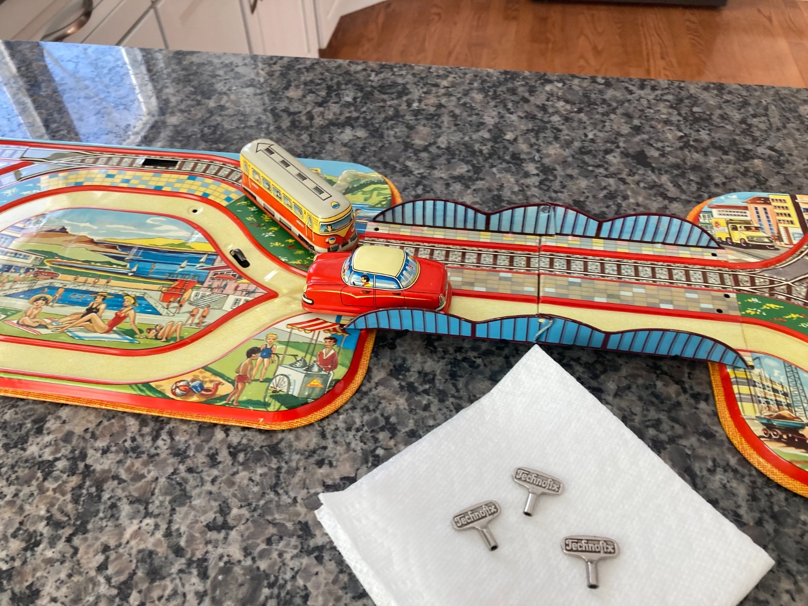 VINTAGE TIN CLOCKWORK 1961 TECHNOFIX NR. 301 COUNTRY TOUR. FULLY WORKING C~VIDEO