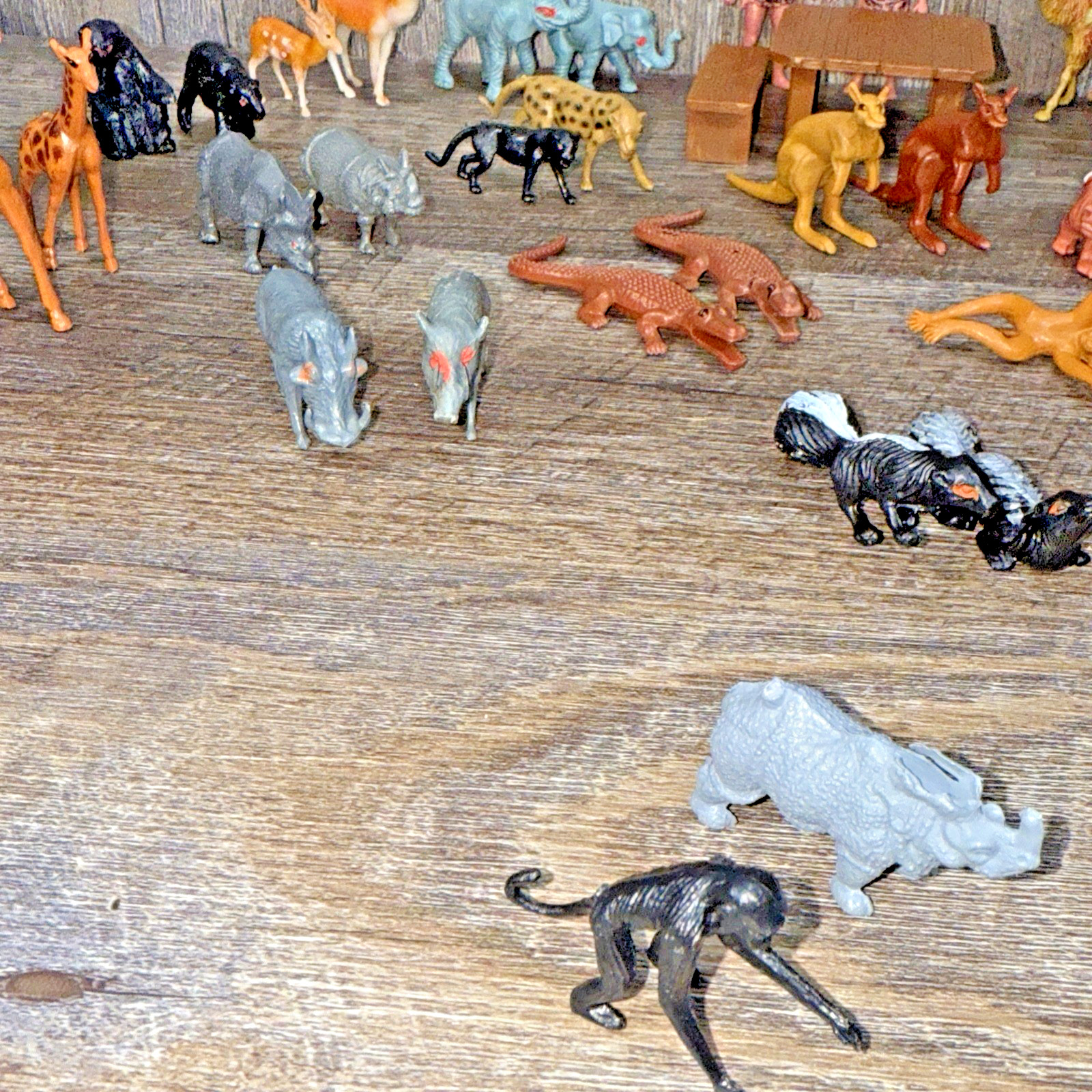Vtg Noahs Ark Lot ( 44 pieces) Animals (20 sets + 5), Noah, Wife, Table, & Bench