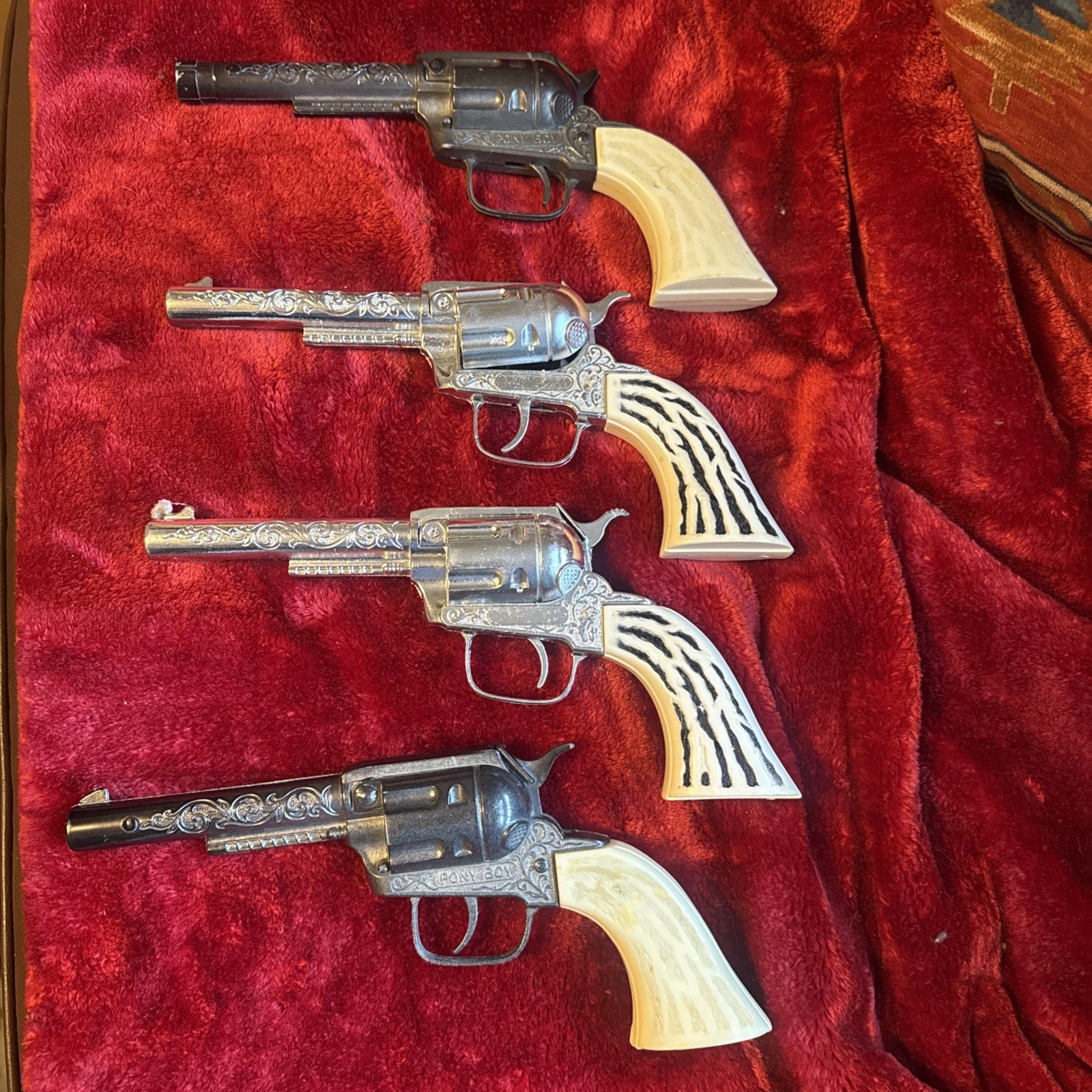VINTAGE 1960’s Tootsie Toys PONY BOY CAP Pistol White Grips
