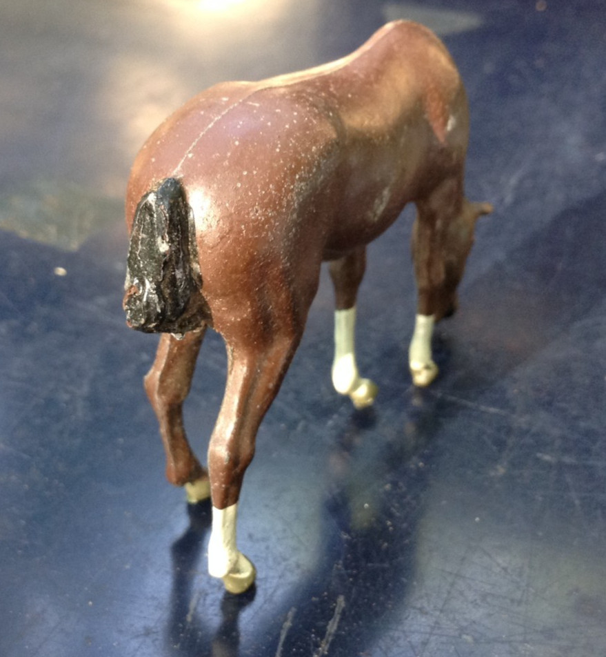 Britains Metal Grazing Horse Bay Brown Lead Figurine England -see pics