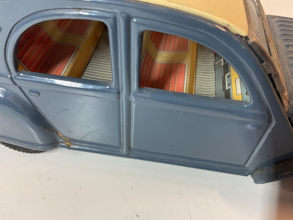 VTG FRENCH CITROEN 2CV 196 CAR TIN FRICTION TOY DAIYA JAPAN