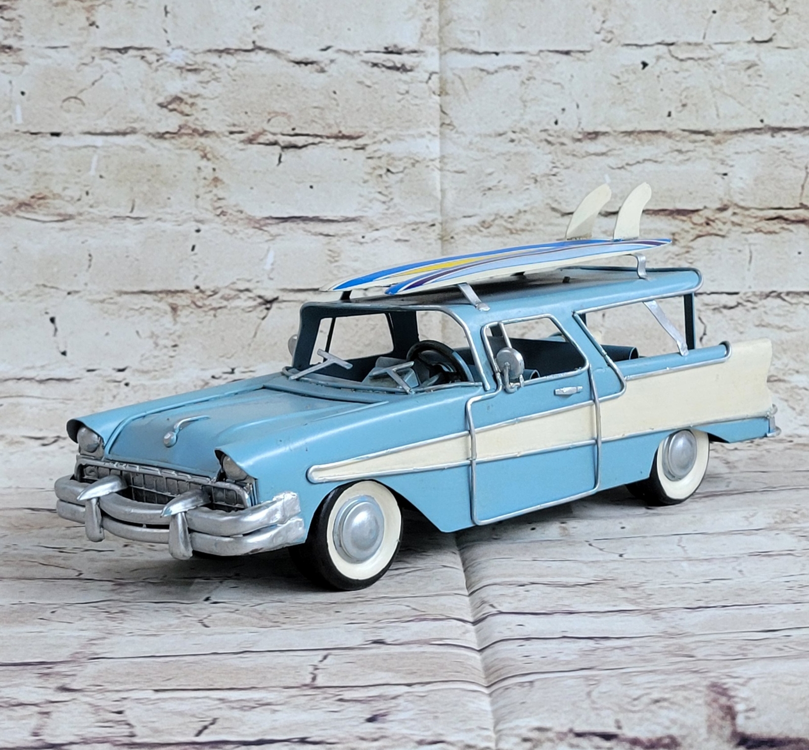 Blue / White 1:18 Scale European Finery Diecast 1956 Nomad Mode Decor
