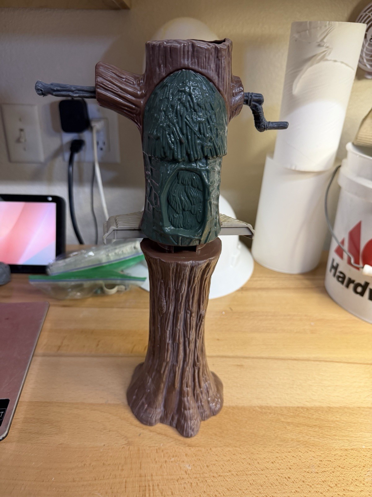 Vintage 1991 Robin Hood Sherwood Forest Playset Part, Tree with Elevator Crank