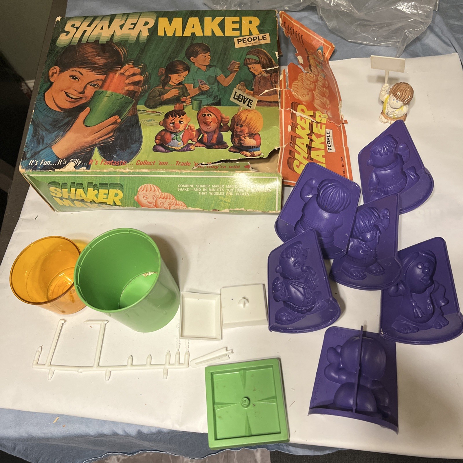 Vintage Ideal Shaker Maker People Series 1 – 1971 mold maker toy