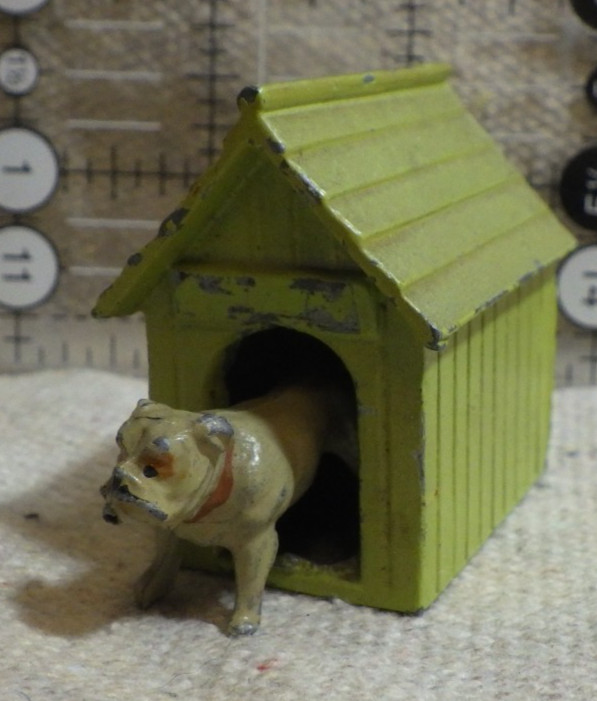 John Hill Lead Johillco made in England English bulldog green doghouse miniatur