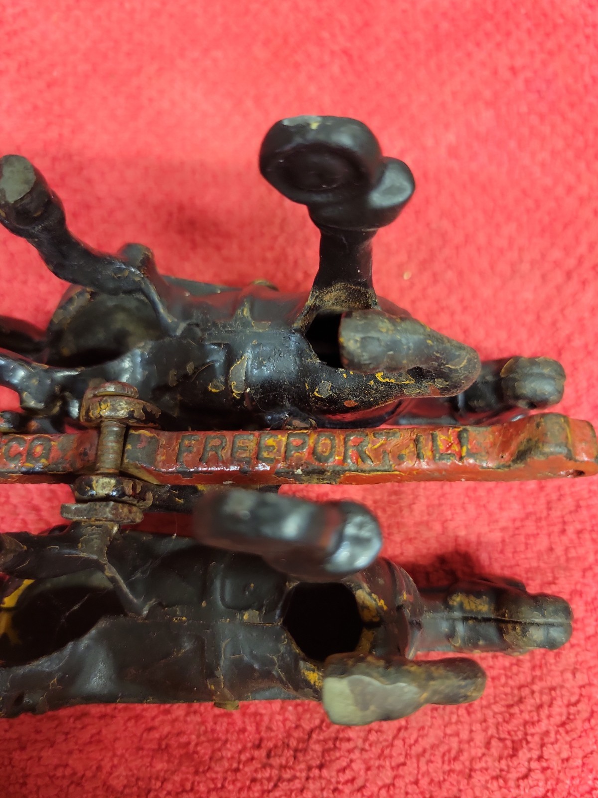 ANTIQUE ARCADE MCCORMICK DEERING BUCKBOARD WAGON & TEAM OF HORSES