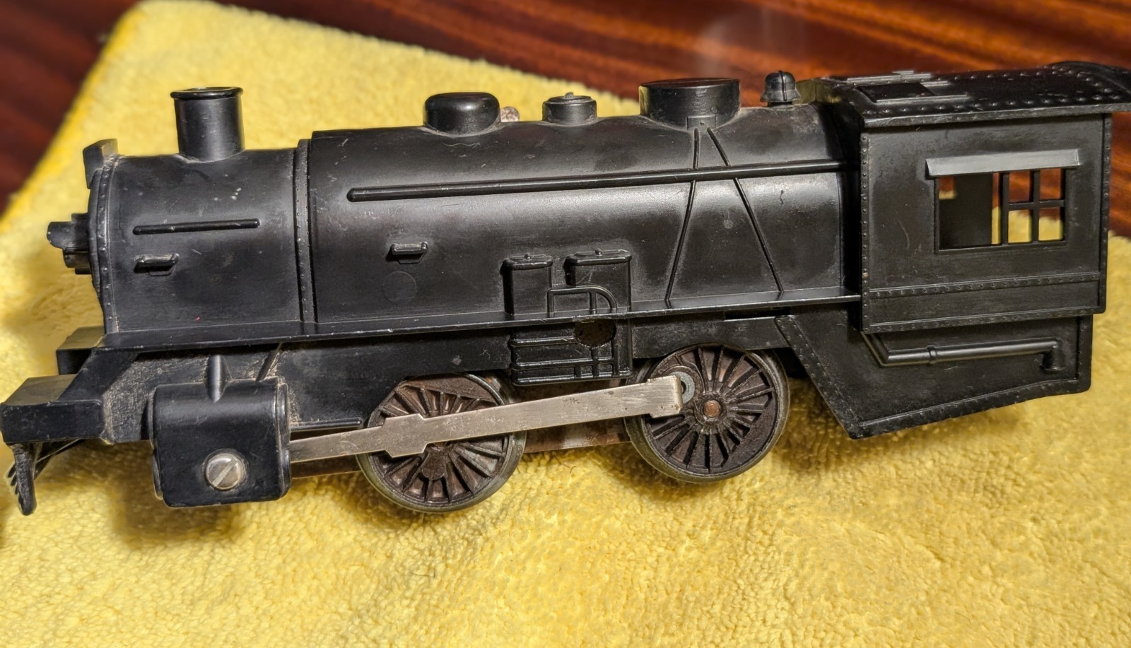 Marx Cannon-ball Express wind-up train with 5 cars and 3 car bonus.