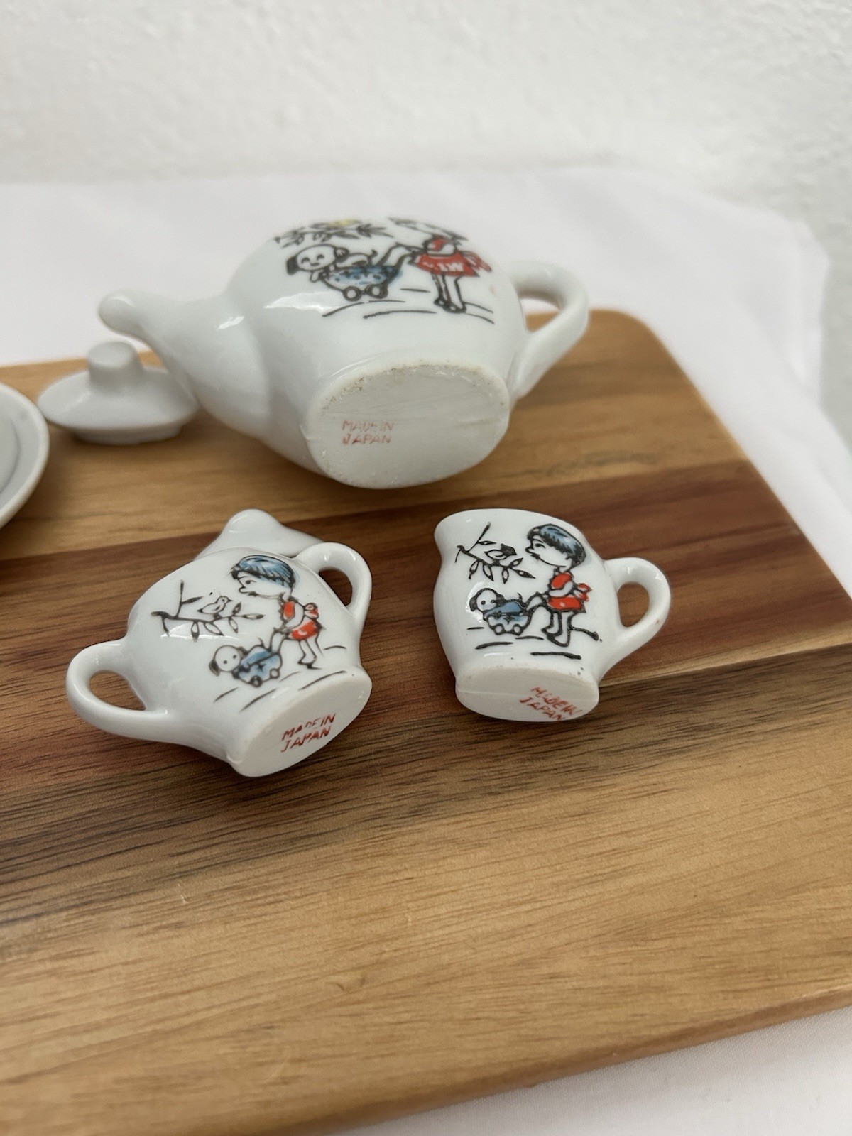 VINTAGE TOY CHINA TEA SET – 13 Piece Set MADE IN JAPAN Girl Dog Carriage Chick