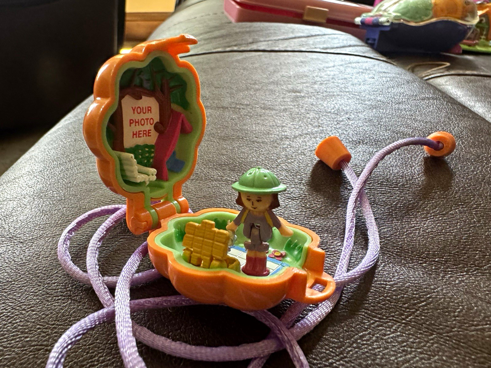 Polly Pocket Camp Days Locket Compact Playset