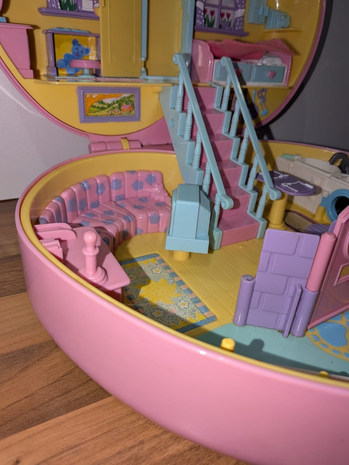 Vintage 1992 Lucy Locket Carry ‘N Play Dream Home – Home & Accessories (No Doll)