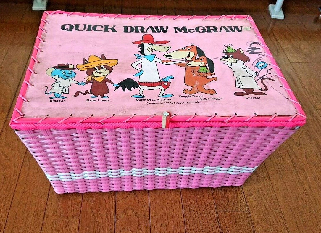 Vintage quick draw Mc graw Hanna-Barbera Basket pink box Snooper Baba Looey