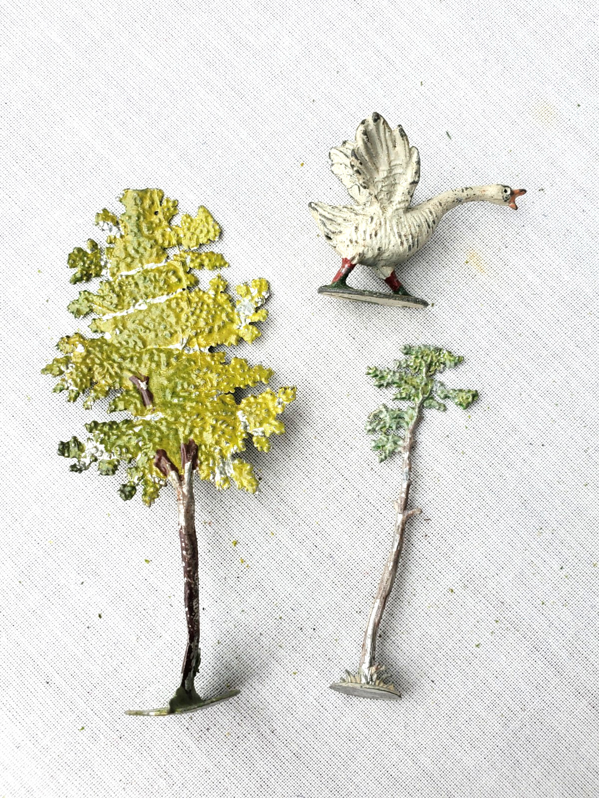 Vintage Miniature Lead Figurines 2 TREES 1 ANGRY GOOSE Handpainted Metal FLAT