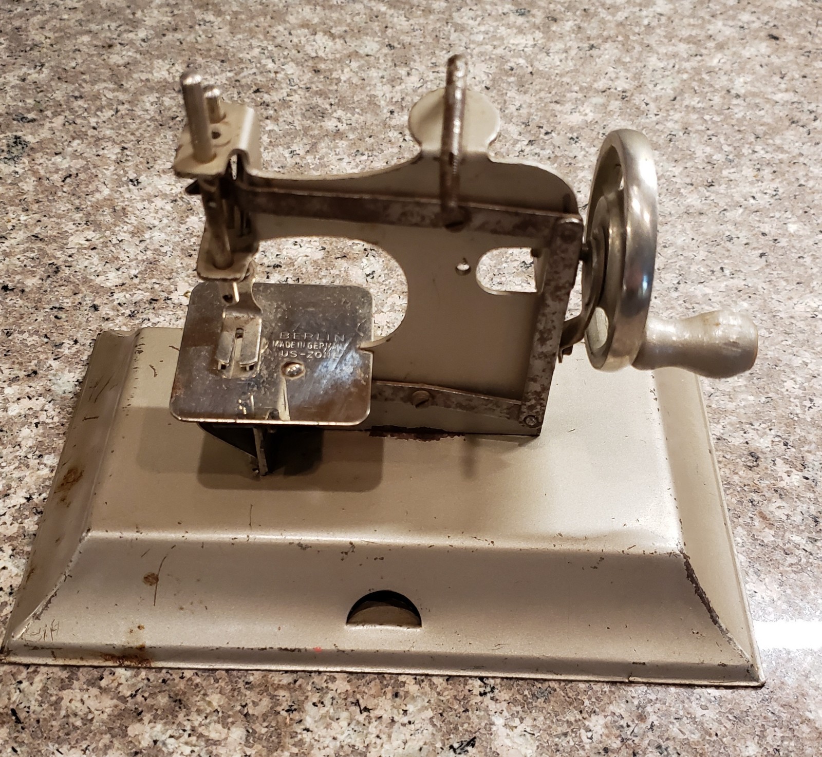 Antique c. 1945 KAYanEE Sewing Machine Mini Hand Crank Toy US Zone Germany