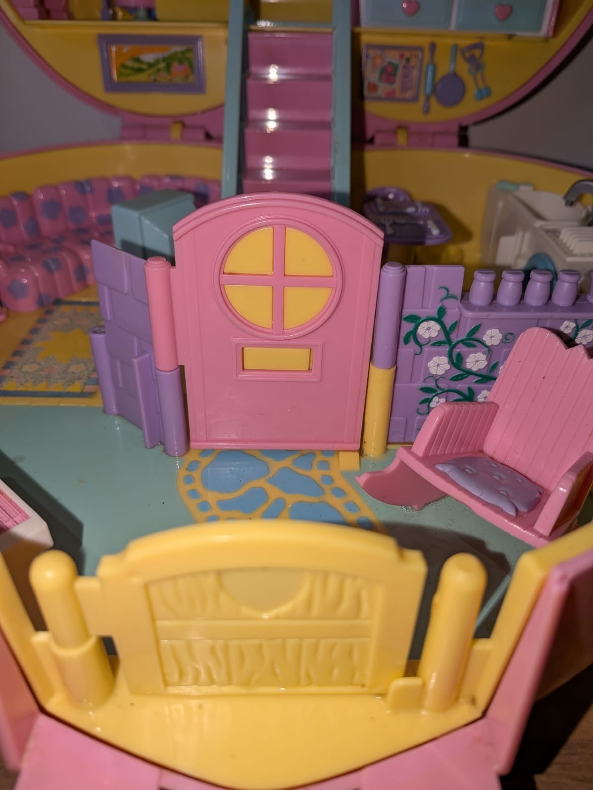 Vintage 1992 Lucy Locket Carry ‘N Play Dream Home – Home & Accessories (No Doll)