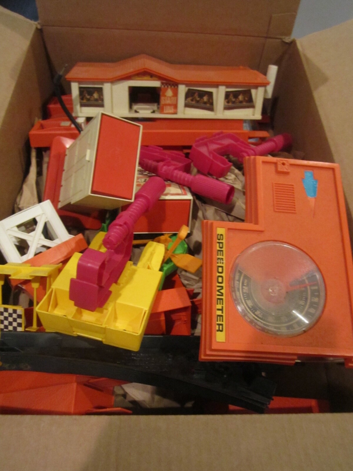MASSIVE VTG LOT OF HOT WHEELS TOYS STRUCTURES POWER CHARGER SPEED CONTROL & MOR