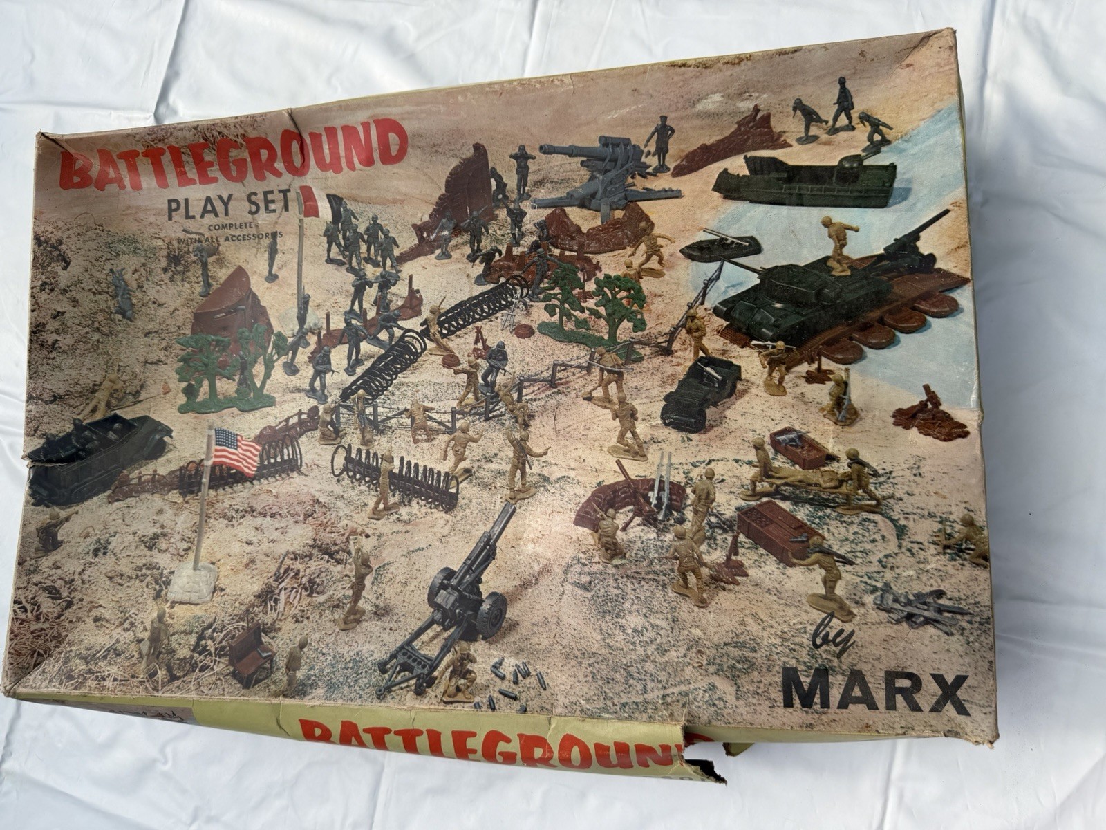 Vintage 1960’s LOUIS MARX BATTLEGROUND WWII PLAY SET with BOX @131 pieces