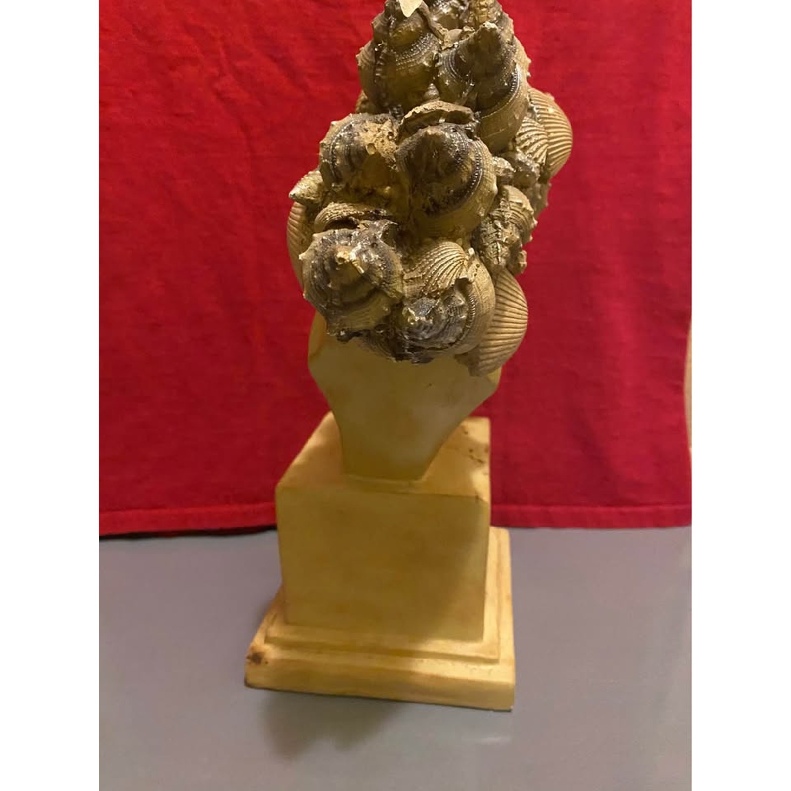 a decorative home accent piece.