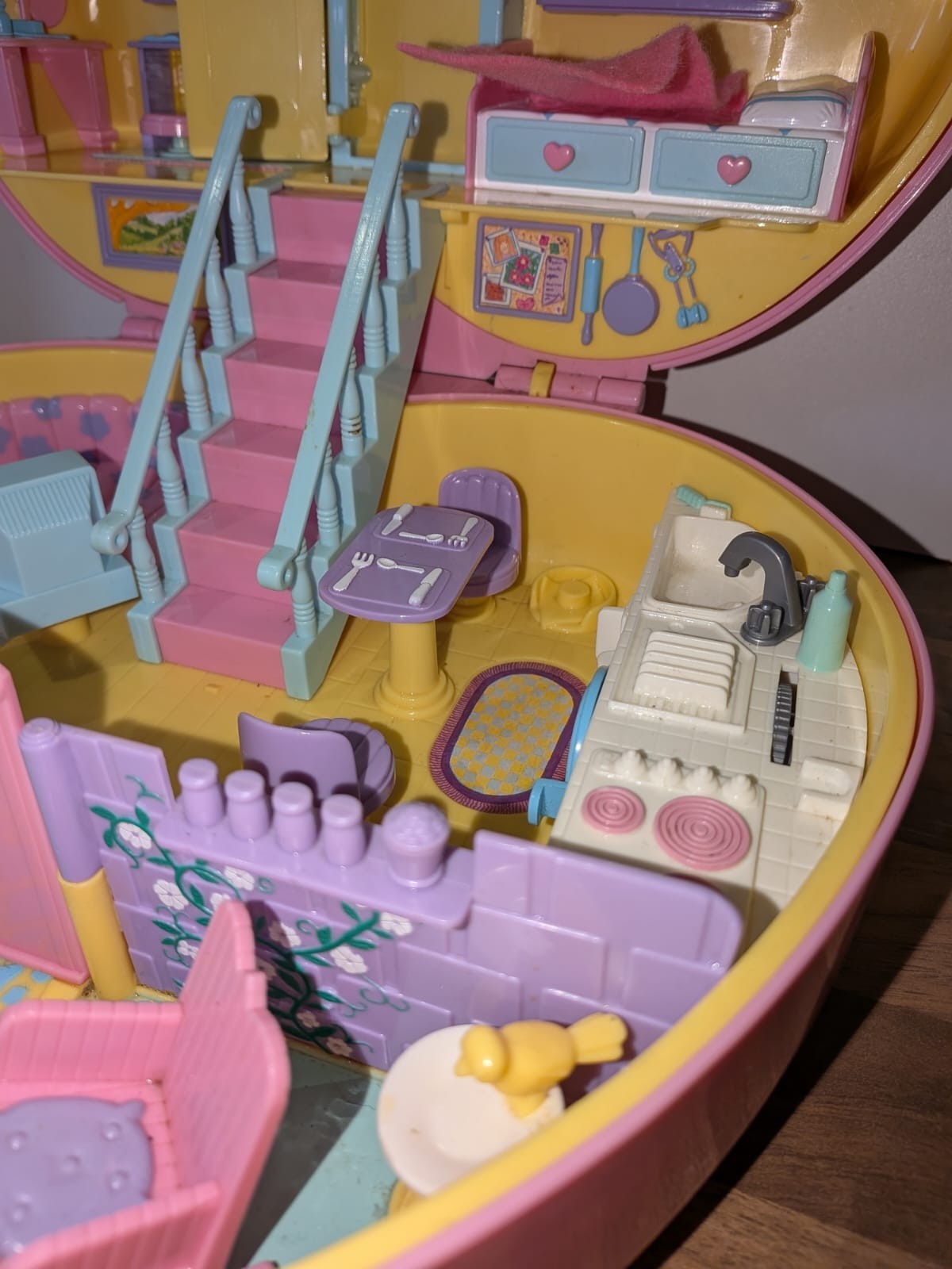 Vintage 1992 Lucy Locket Carry ‘N Play Dream Home – Home & Accessories (No Doll)