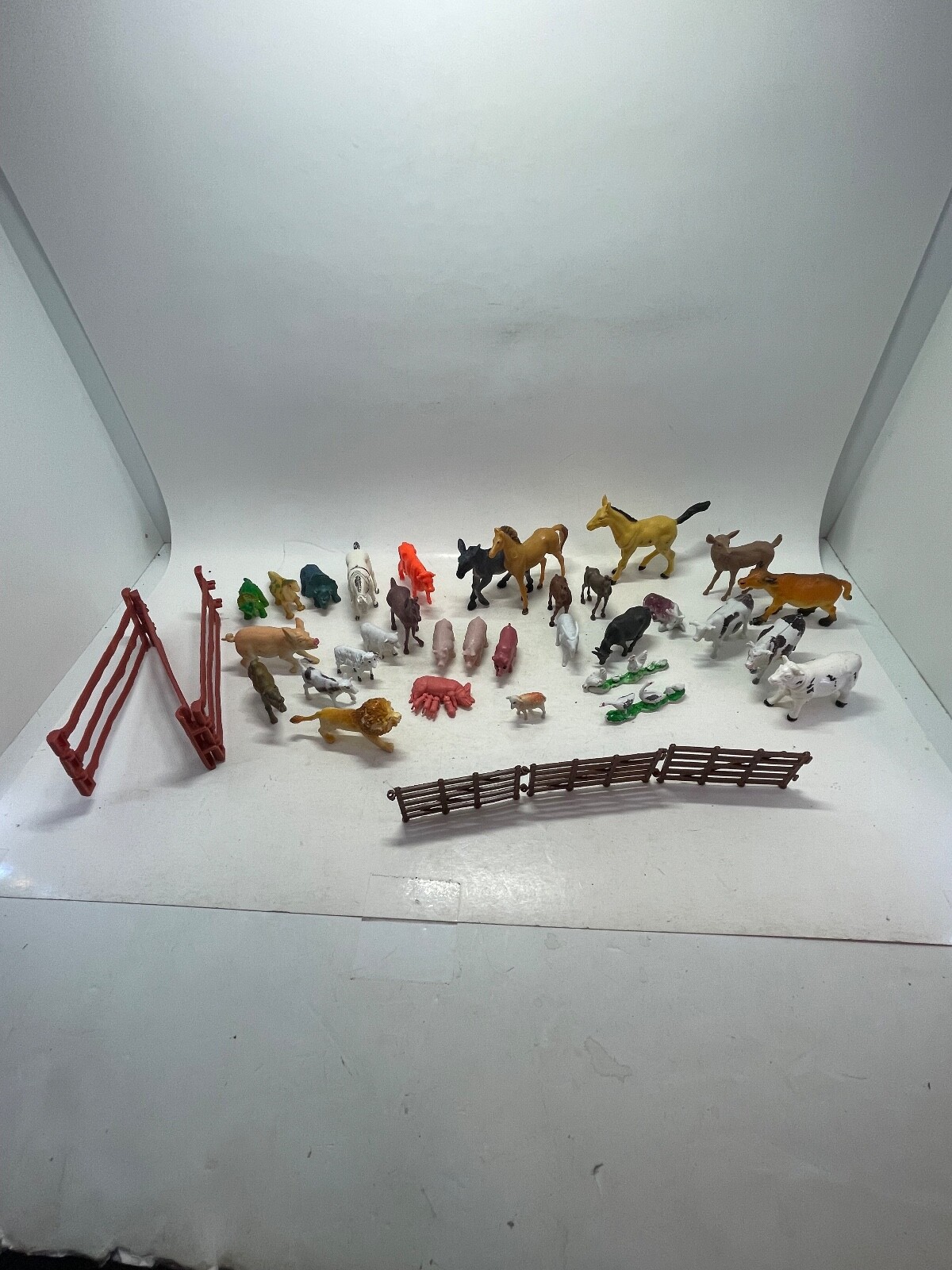 Vintage Plastic Toys (Farm Animals, Dino) Lot of 32 Assorted Sizes with Fencing