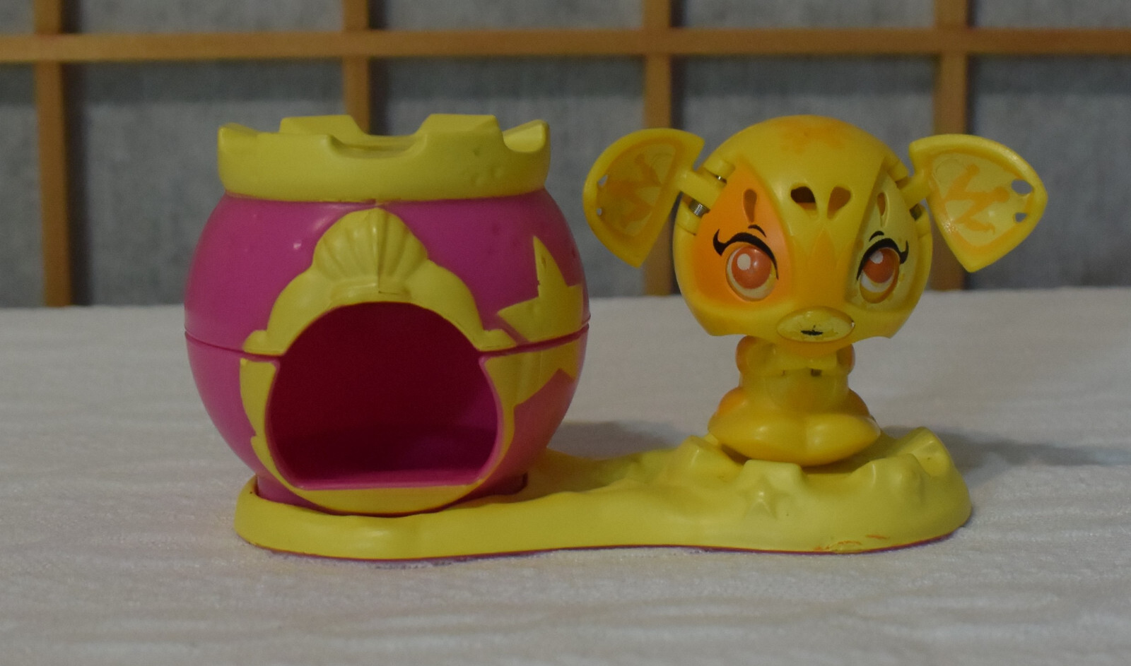 Zoobles Sega Spin Master Wensley Yellow Spring to Life With House