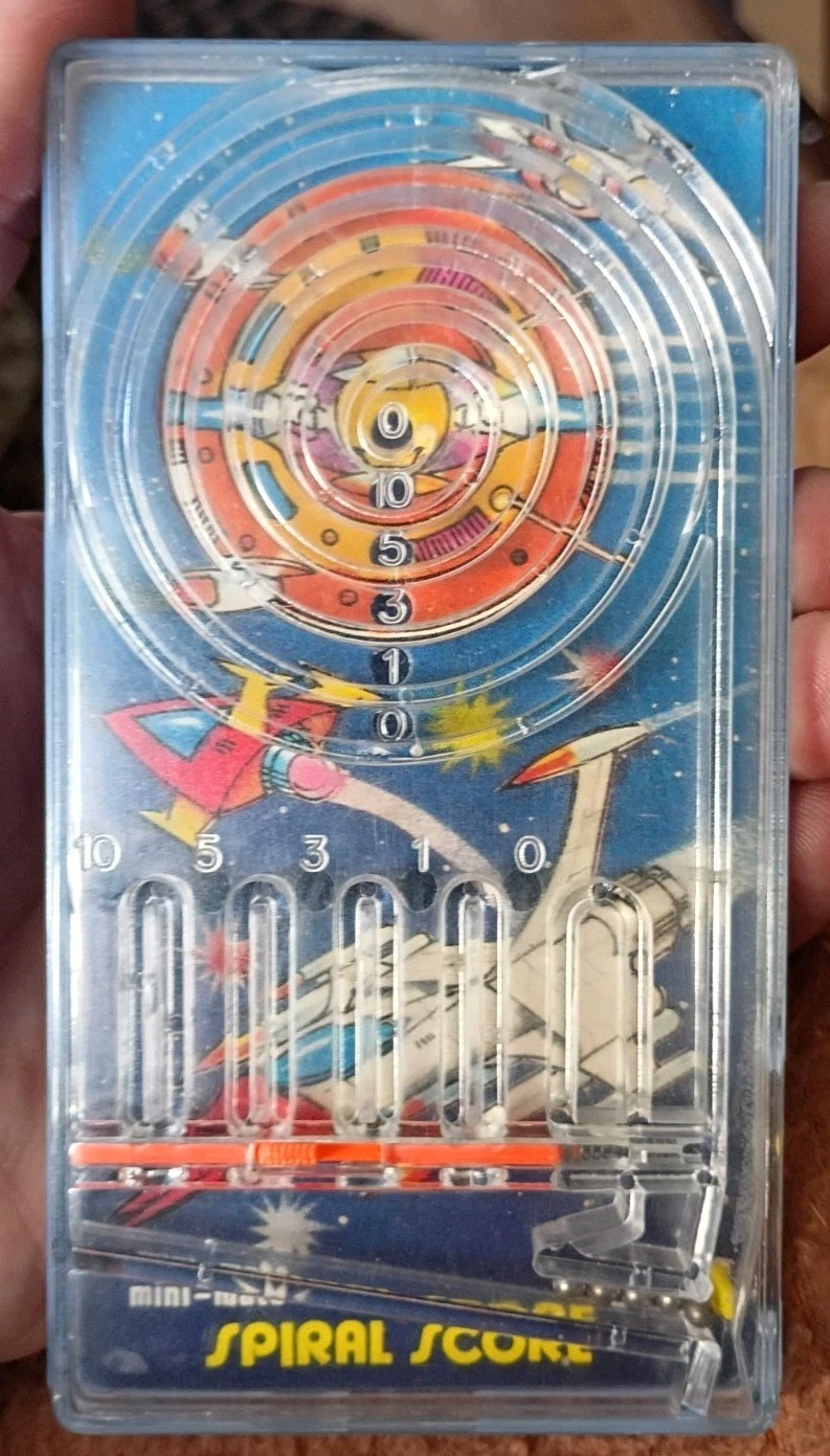 Mini Pinball Style Game: SPIRAL SCORE Hand Toy, 1976 Blue-Box, Singapore, VG/EX