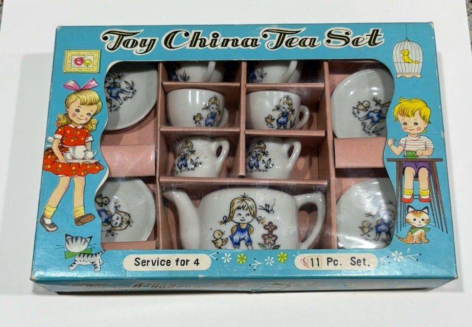 Vintage Toy China Set Original Box Girl with Flowers 11 Piece Set Service For 4
