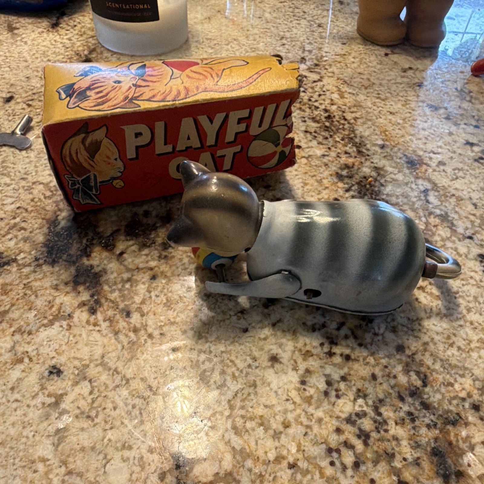 1940 Vintage Wind-Up Tin Playful Cat Toy w/ Key & Original Box