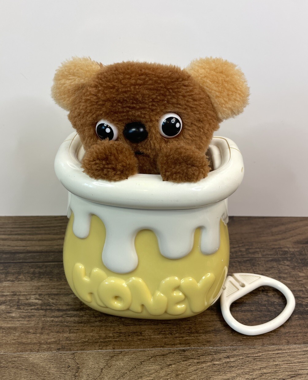 Tomy Bear Crib Pull String Music Box Vintage 1985 Teddy Animated Plush Honey Pot