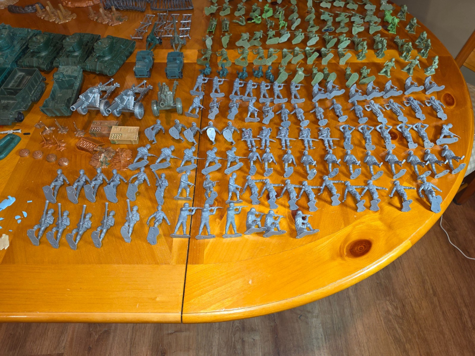 HUGE MARX BATTLEGROUND WWII PLAY SET INCOMPLETE WITH MANY EXTRAS!!!