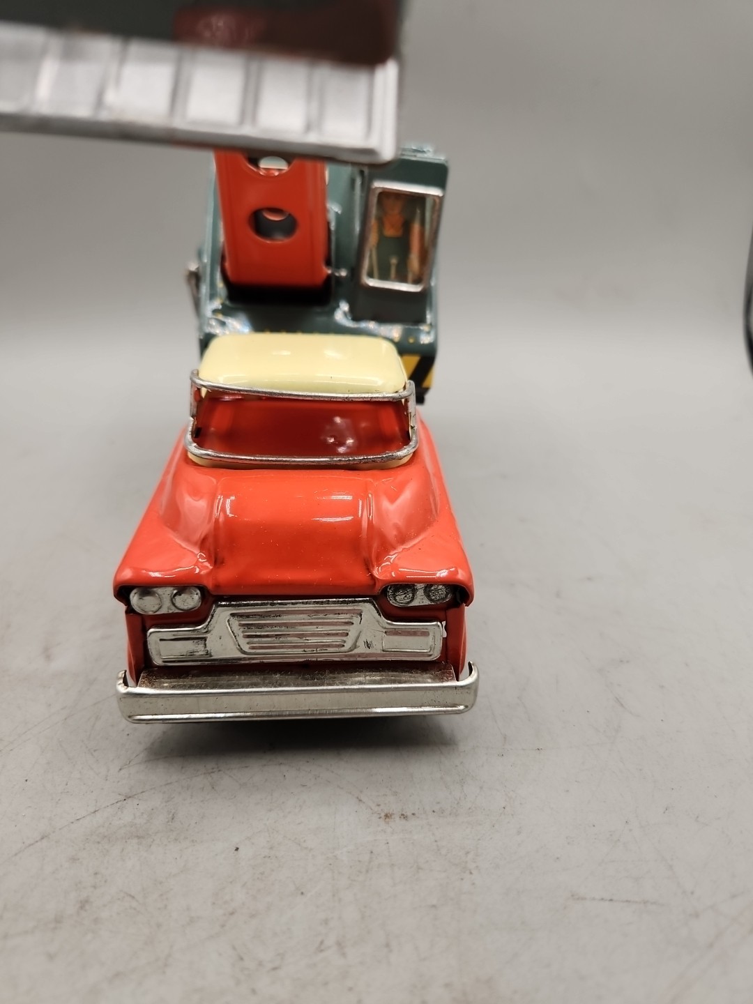 Vintage Tin Litho Daiya 267 Power Shovel Excavator Toy Friction Truck Excellent