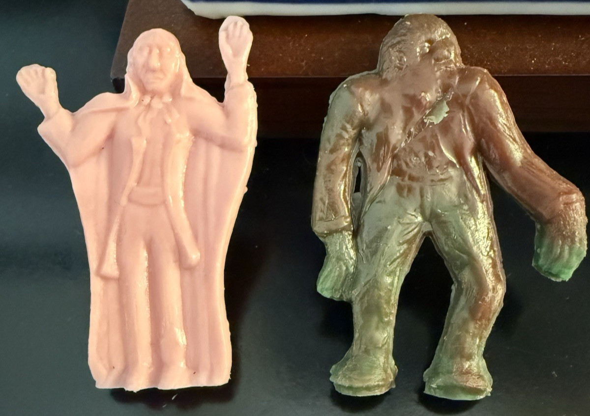 Vintage Palmer Monsters Mini Figures Dracula Pink Wolf Man Brown Green Lot of 2