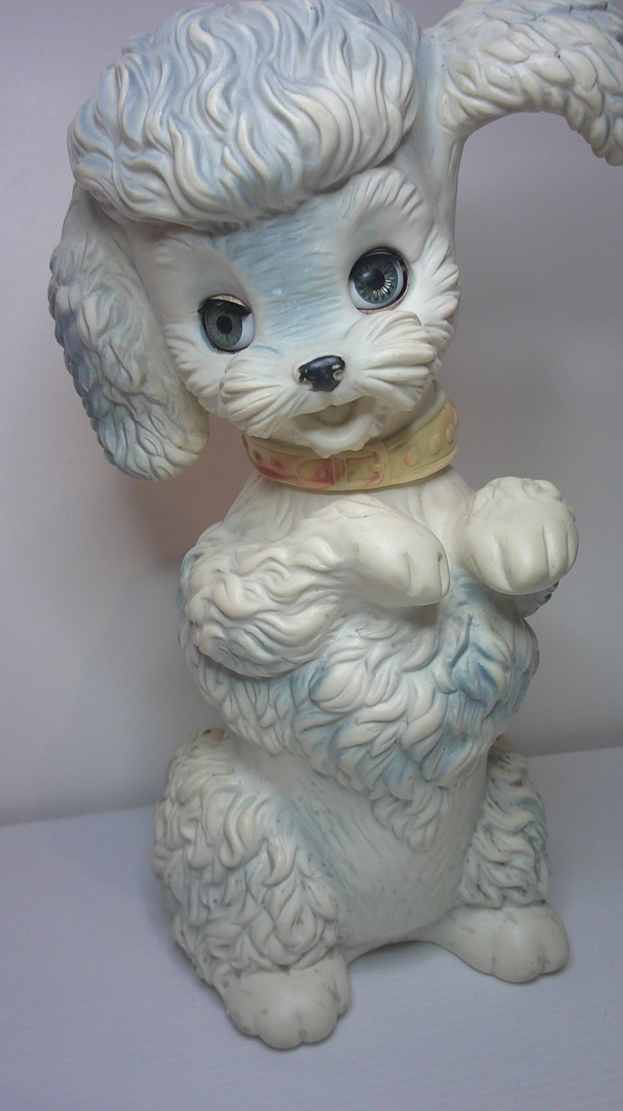 Edward Mobley co. Arrow rubber squeaky toy of poodle head turns sleepy eyes Z148