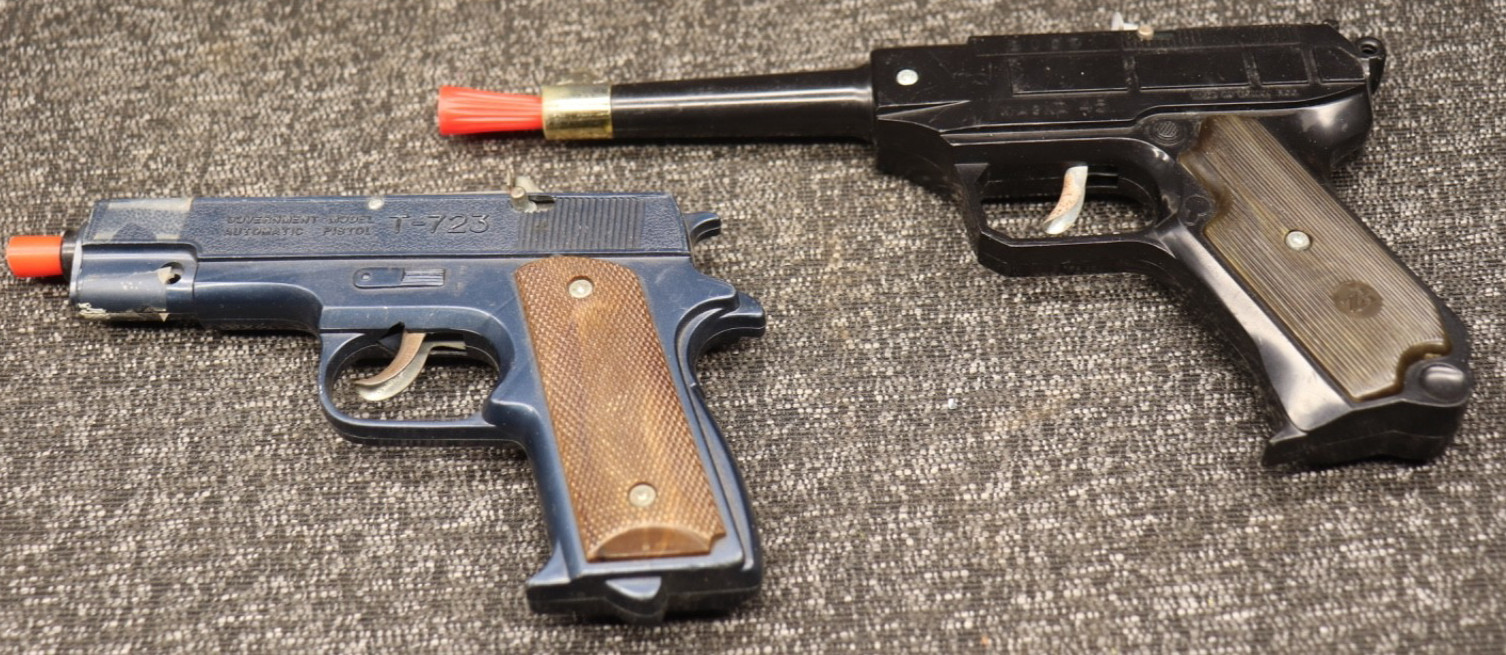 2 Vintage ZEE Toys Government Model Auto & Magna 45 Cal Pistol NO. 2107 & T-723