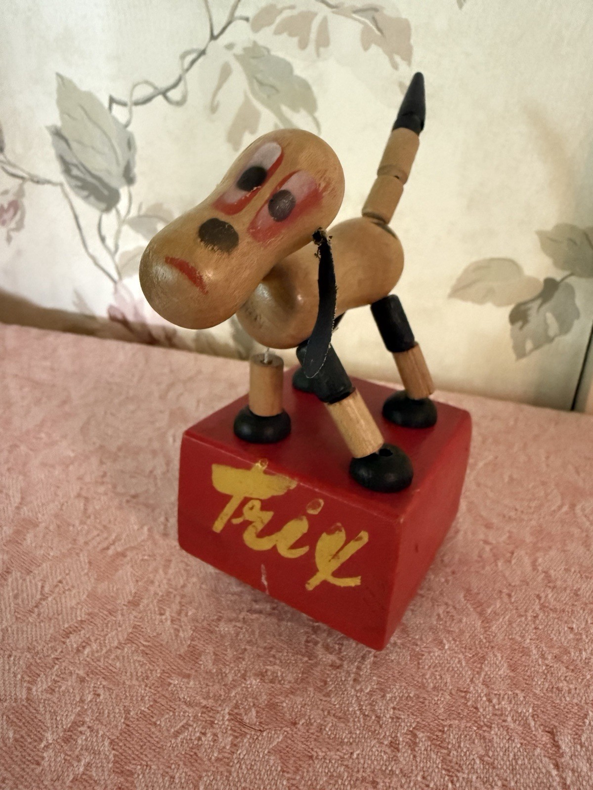Vintage TRIX Wooden Dog Push Up Puppet Toy 5″ Tall 1950s