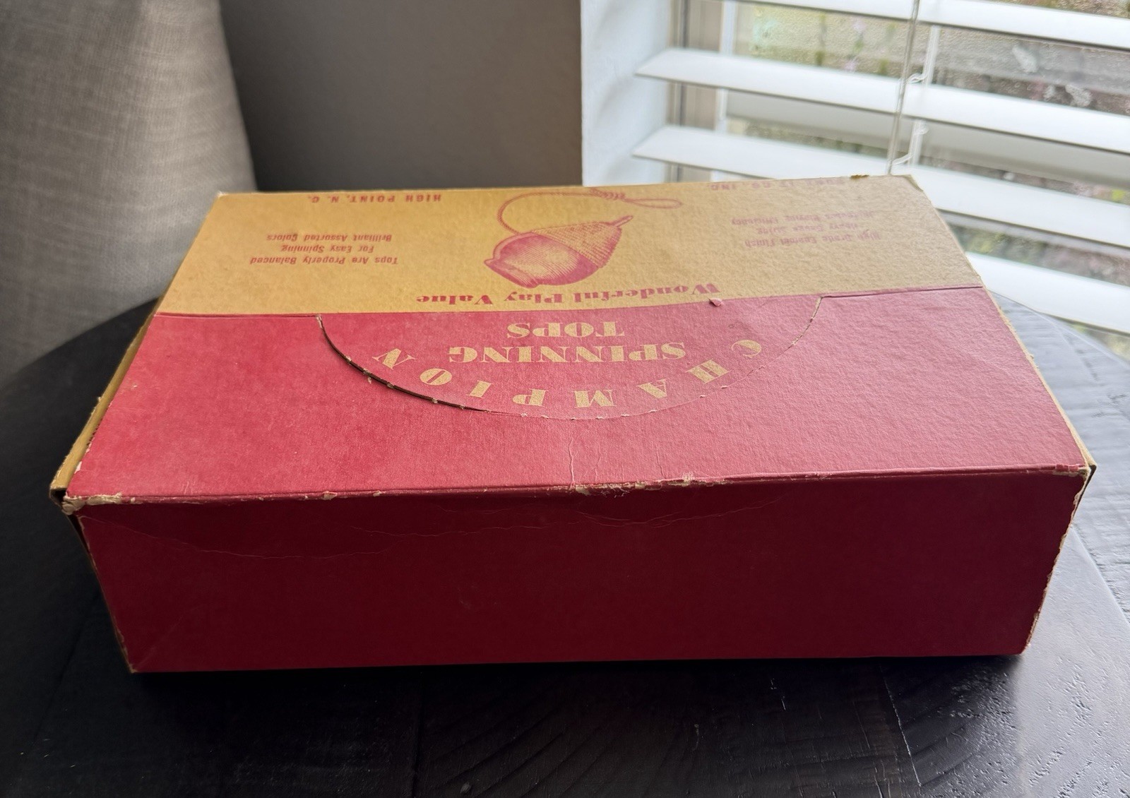 Sock-It Co Champion Spinning Tops & Strings Vintage Box Of 24: NEW – OLD STOCK