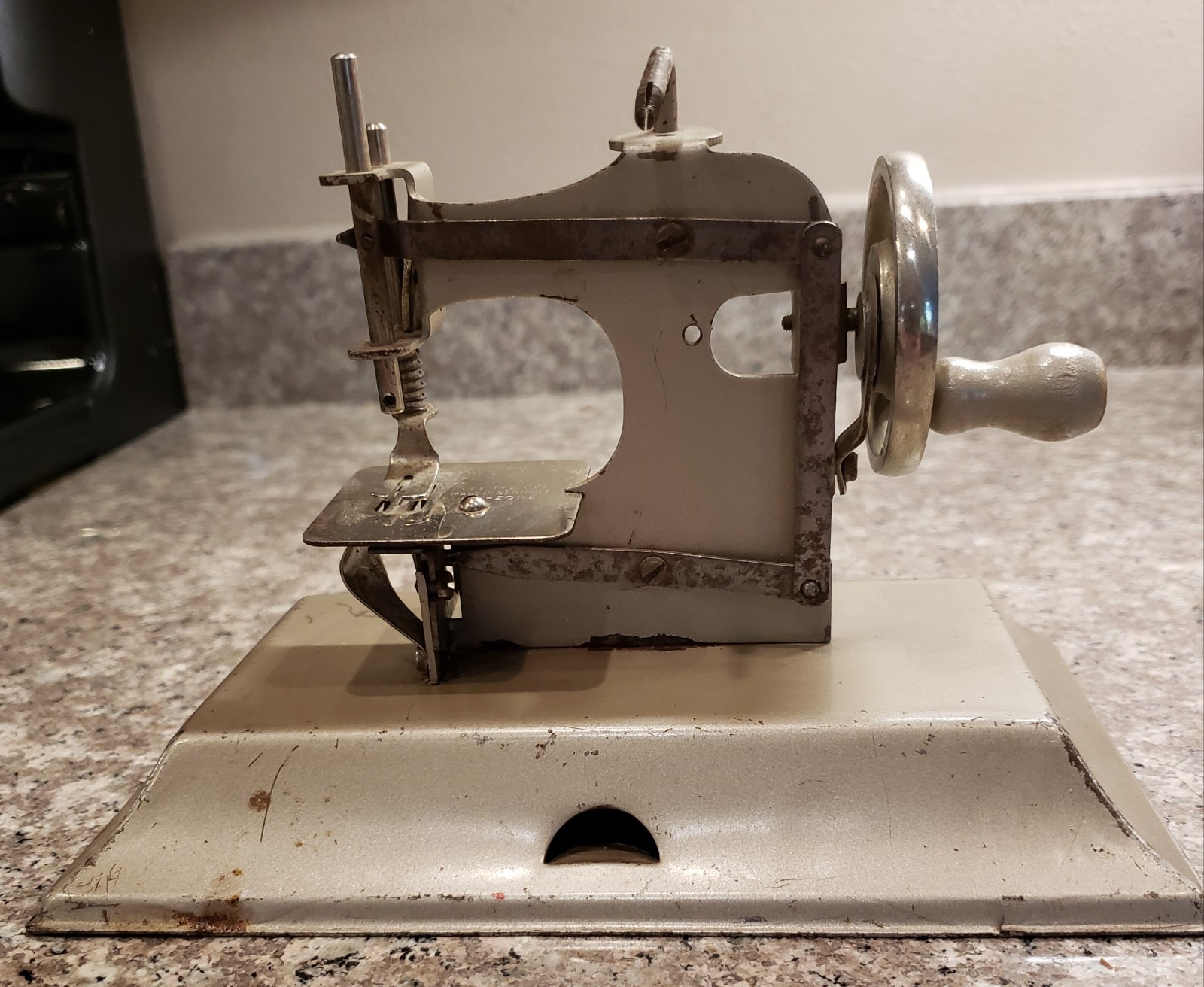 Antique c. 1945 KAYanEE Sewing Machine Mini Hand Crank Toy US Zone Germany