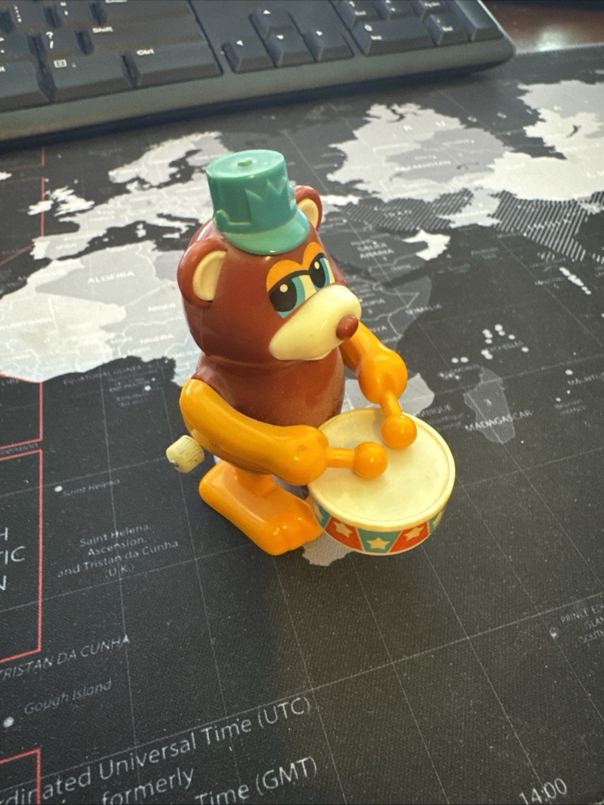 TOMY Wind Up MARCHING BAND BEAR DRUMMER, Working