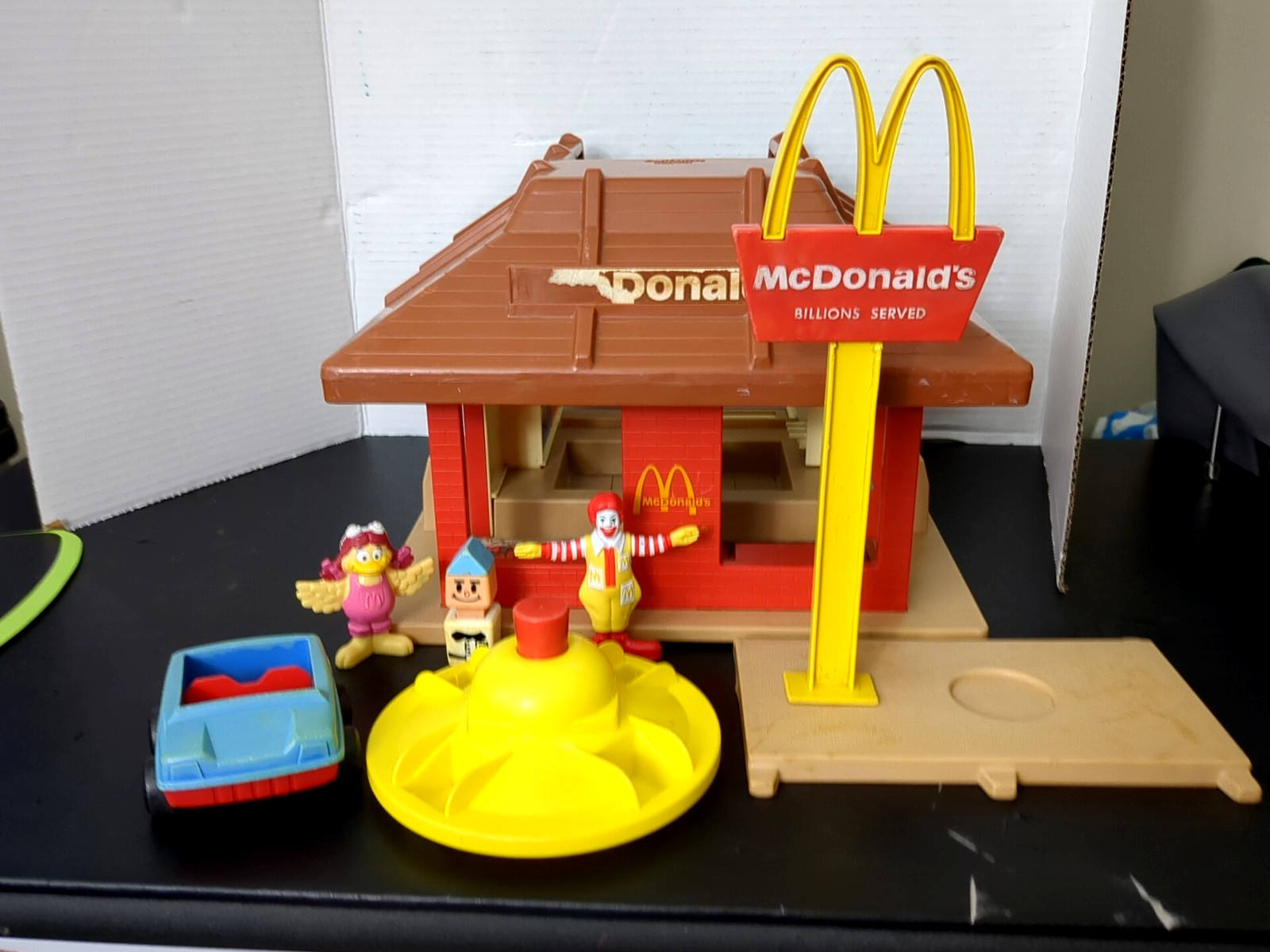 Vintage Playskool McDonald’s Restaurant Playset No. 430 Golden Arches 1970s Toy