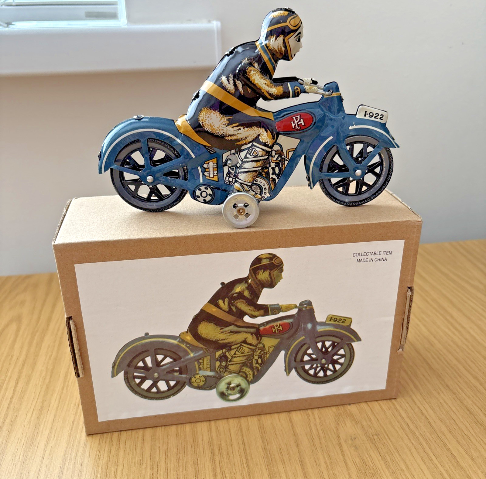 ZM32: PAYA Clockwork Tinplate Motorcycle Repro with Key & Boxed